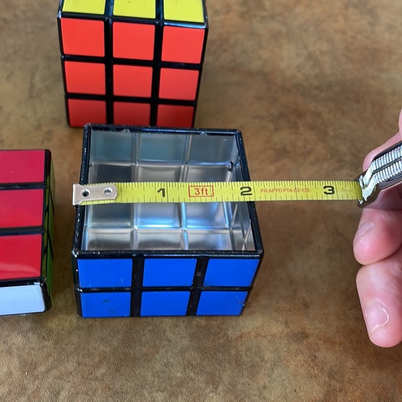 Rubiks Cube Tins - Picture 4 of 6